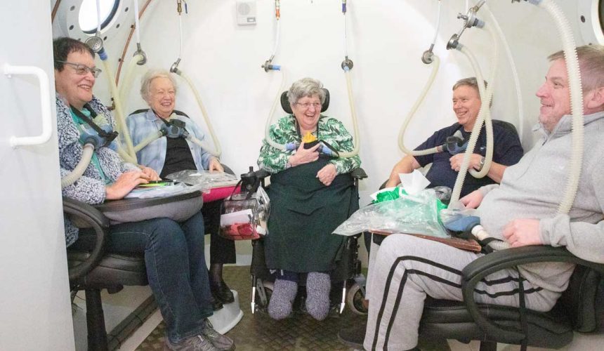 Members in the oxygen chamber